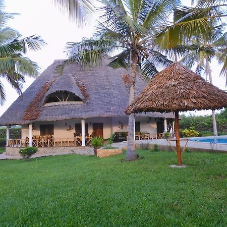 Queen K Cottages Watamu At Chrystal Homes Dış mekan fotoğraf