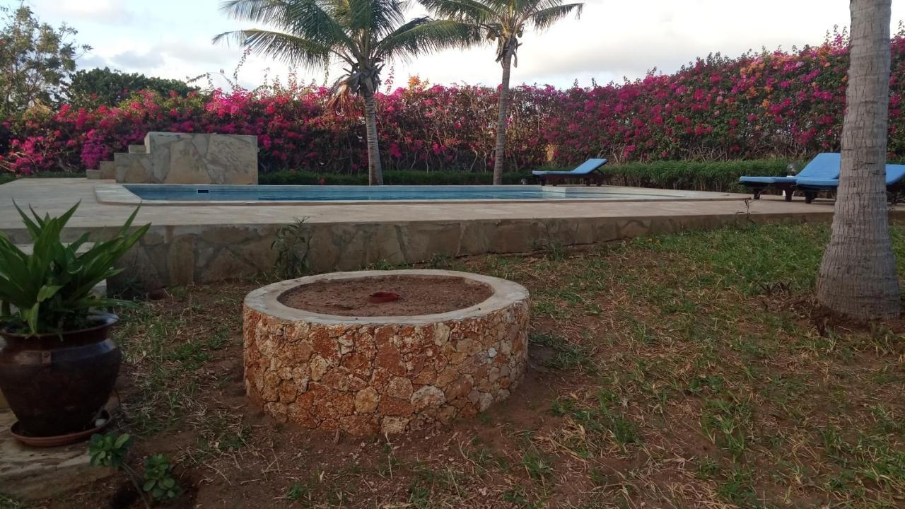 Queen K Cottages Watamu At Chrystal Homes Dış mekan fotoğraf