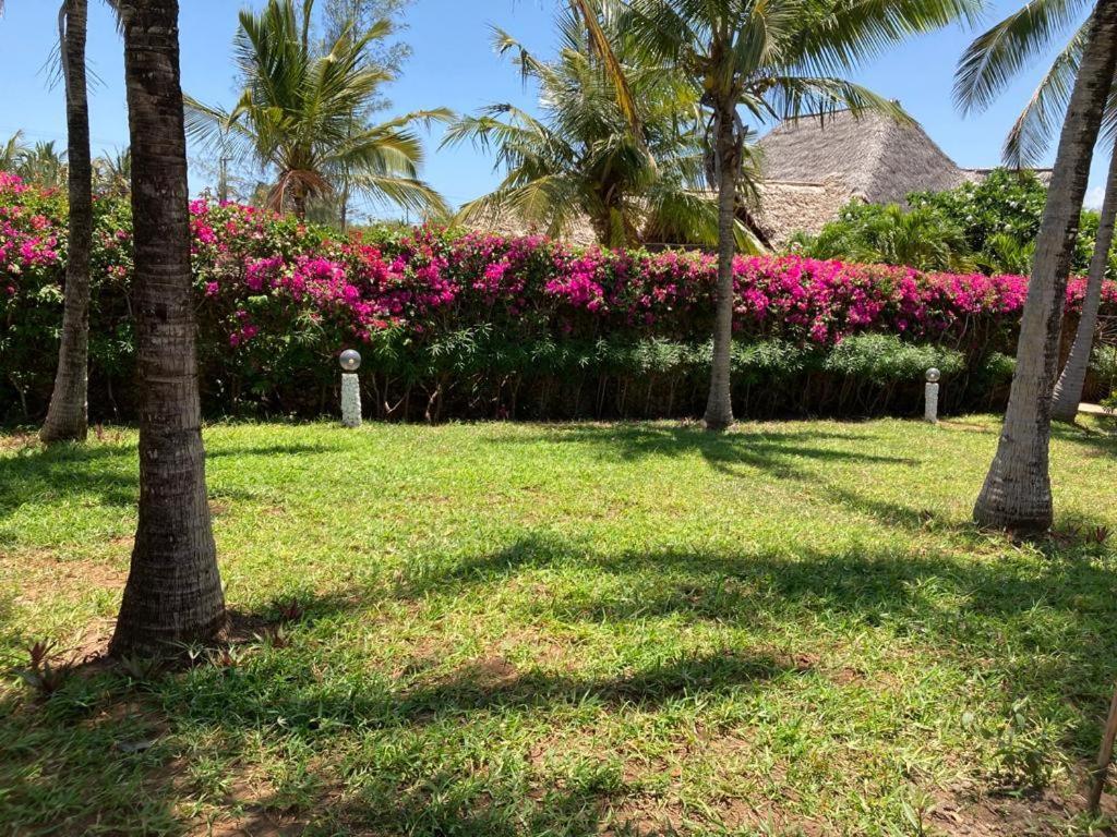 Queen K Cottages Watamu At Chrystal Homes Dış mekan fotoğraf