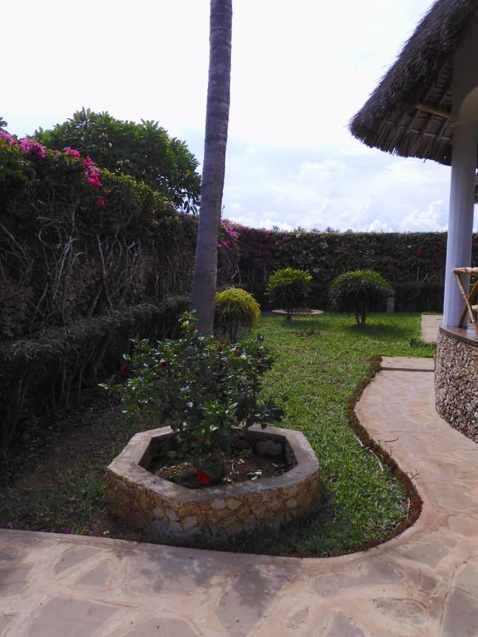 Queen K Cottages Watamu At Chrystal Homes Dış mekan fotoğraf